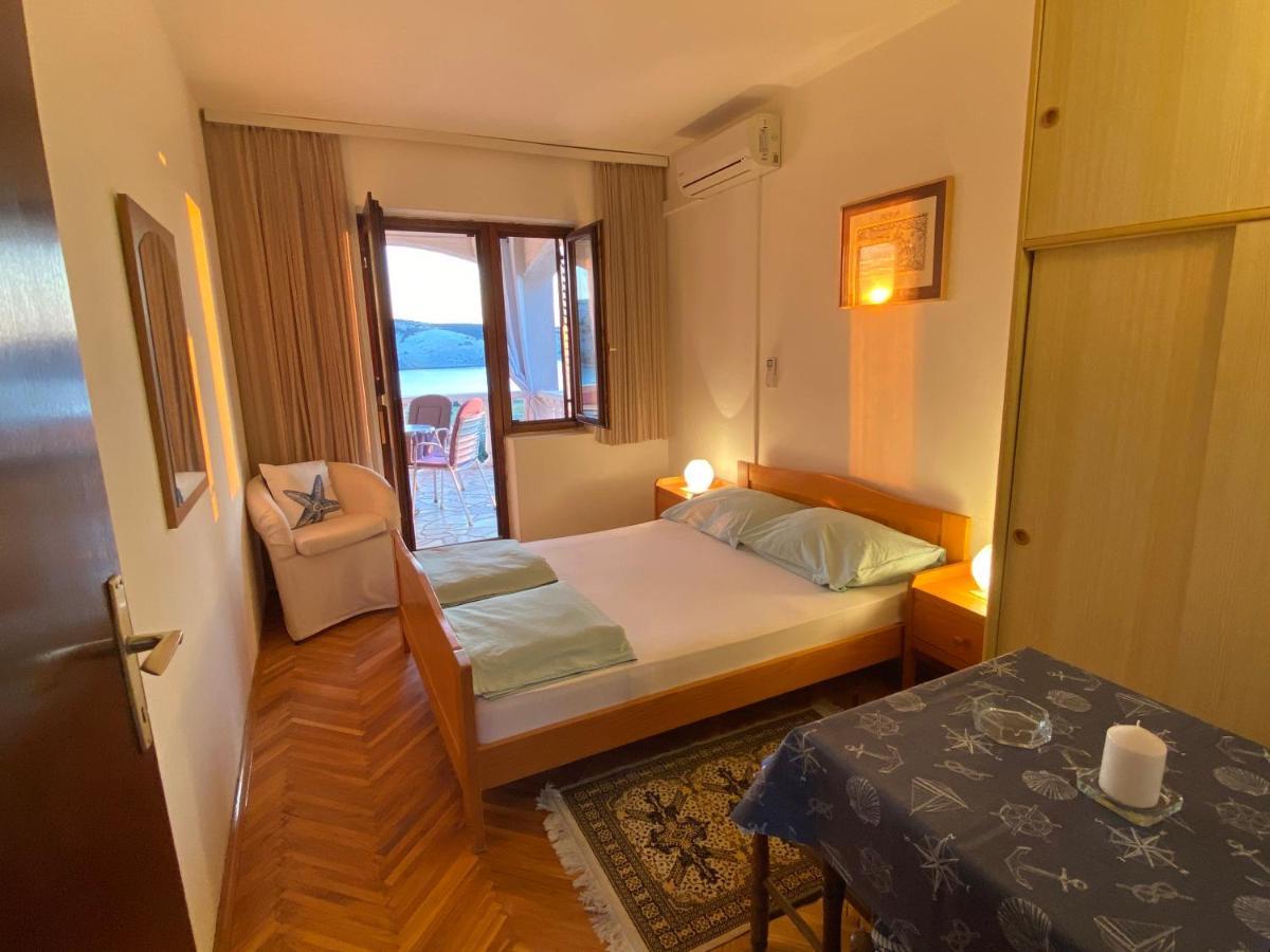 Apartments Stella-Dora Лопар Экстерьер фото